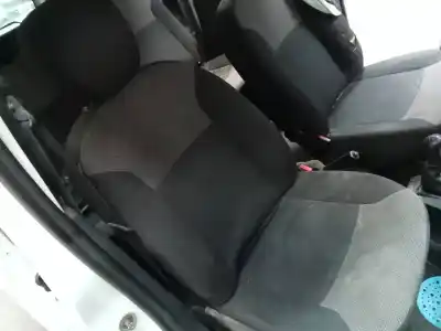 Sloopvoertuig dacia dokker ambiance van het jaar 2018 aangedreven k9k626