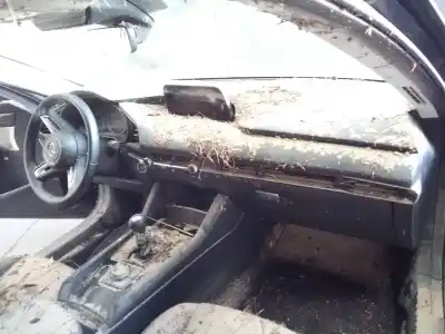 Vehicul casat mazda 3 sedán (bp) evolution-x al anului 2022 alimentat hfy7