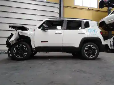 Veículo de Sucata jeep renegade trailhawk 4wd do ano 2015 alimentado 55263088