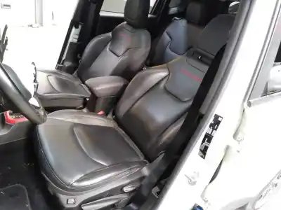 Veículo de Sucata jeep renegade trailhawk 4wd do ano 2015 alimentado 55263088