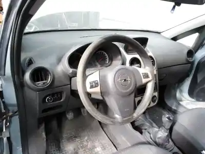 Veicolo di demolizione opel                                               corsa d                                                                                                                                                                                                                                                    cosmo                                                                                                                                                                                                                                                      dell'anno 2011 alimentato z13dtj