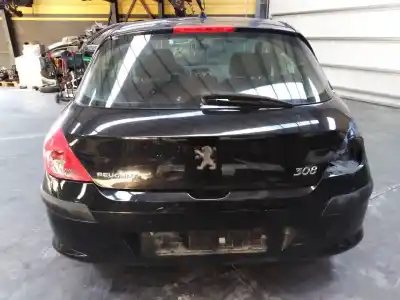 Véhicule à la ferraille peugeot 308 confort de l'année 2007 alimenté 8fs