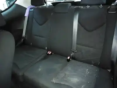 Véhicule à la ferraille peugeot 308 confort de l'année 2007 alimenté 8fs