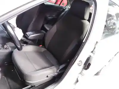 Veículo de Sucata skoda rapid active do ano 2017 alimentado cxma