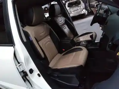 Здавання транспортного засобу renault koleos dynamique року 2010 потужний 