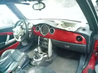 Scrapping Vehicle bmw mini cabrio (r52) cooper s of the year 2004 powered w11b16a