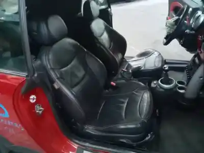 Scrapping Vehicle bmw mini cabrio (r52) cooper s of the year 2004 powered w11b16a