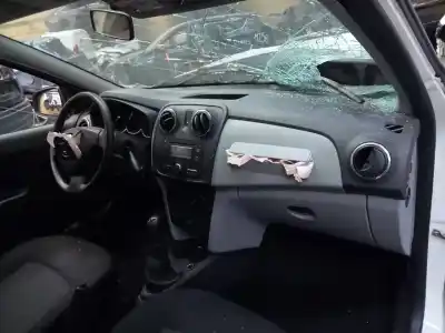 Здавання транспортного засобу dacia logan ii ambiance року 2014 потужний d4f732