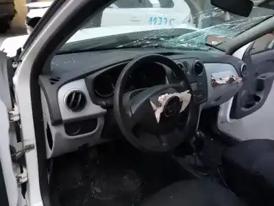 Здавання транспортного засобу dacia logan ii ambiance року 2014 потужний d4f732