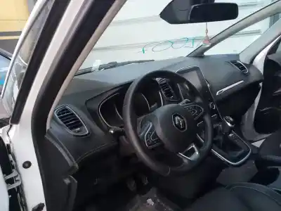 Scrapping Vehicle renault scenic ii grand confort expression of the year 2019 powered r9n401