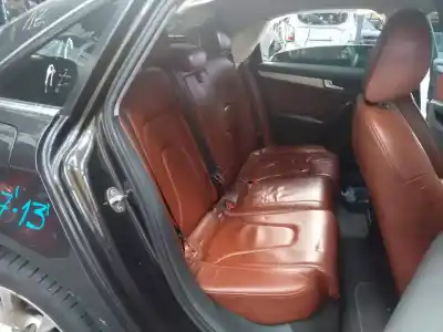 Veicolo di demolizione audi a4 berlina (b8) básico dell'anno 2009 alimentato caga