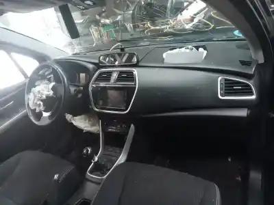 Veículo de Sucata suzuki sx4 gle do ano 2016 alimentado d16aa