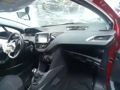 Veicolo di demolizione peugeot 208 active dell'anno 2016 alimentato hm01