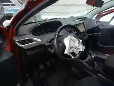 Veicolo di demolizione peugeot 208 active dell'anno 2016 alimentato hm01