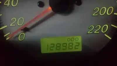 Veicolo di demolizione mazda premacy (cp) td active dell'anno 2003 alimentato rf