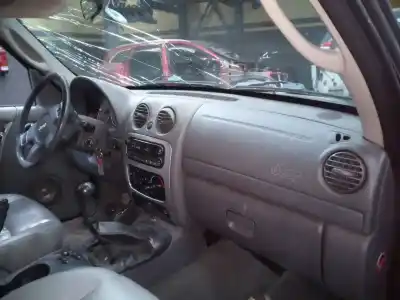 Veículo de Sucata chrysler jeep cherokee (kj) 2.8 crd extreme do ano 2005 alimentado enr