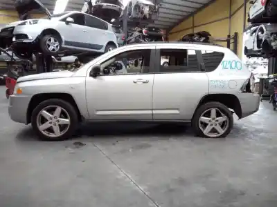 Veículo de Sucata chrysler jeep compass limited do ano 2009 alimentado bwd
