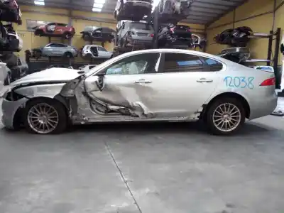 Veículo de Sucata jaguar xf pure do ano 2017 alimentado pt204