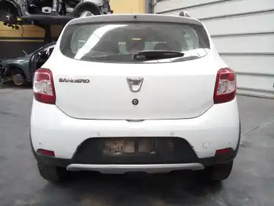 Veículo de Sucata dacia sandero stepway do ano 2015 alimentado h4b400