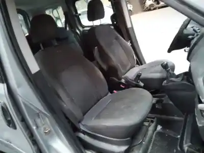 Veicolo di demolizione fiat doblo emotion dell'anno 2011 alimentato 198a3000