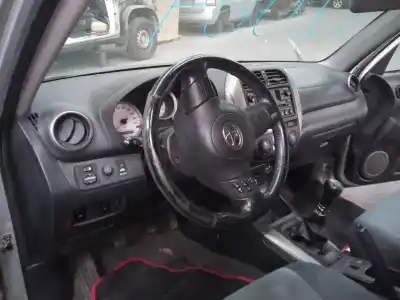 Veículo de Sucata toyota rav 4 (a2) 2.0 d-4d executive 4x4 (2003->) do ano 2003 alimentado 1cdftv