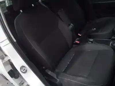 Veículo de Sucata skoda rapid active do ano 2016 alimentado cxma