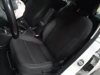 Veículo de Sucata skoda rapid active do ano 2016 alimentado cxma