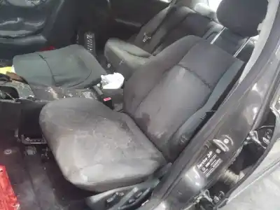 Здавання транспортного засобу mercedes-benz clase c (w203) berlina 270 cdi (203.016) року 2001 потужний 612962