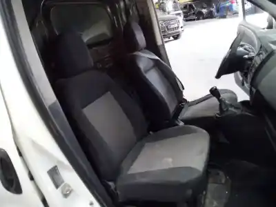 Sloopvoertuig fiat doblo cargo basis kasten van het jaar 2011 aangedreven 199a3000