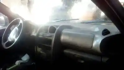 Veículo de Sucata hyundai santa fe (sm) 2.0 gls crdi do ano 2001 alimentado d4ea