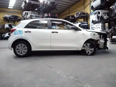 Veicolo di demolizione kia rio (yb) concept dell'anno 2017 alimentato g4la