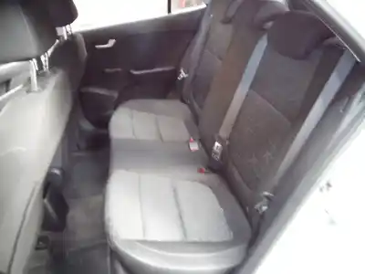 Veicolo di demolizione kia rio (yb) concept dell'anno 2017 alimentato g4la