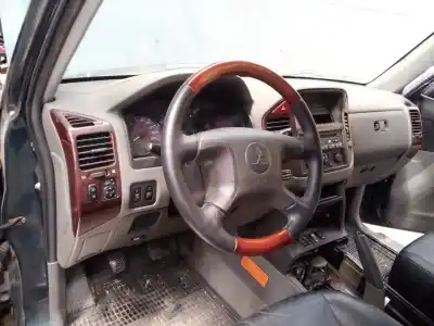 Здавання транспортного засобу mitsubishi montero (v60/v70) 3.2 di-d avance року 2001 потужний 4m41