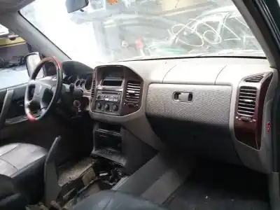 Здавання транспортного засобу mitsubishi montero (v60/v70) 3.2 di-d avance року 2001 потужний 4m41