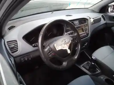 Veicolo di demolizione hyundai i20 trend blue dell'anno 2017 alimentato g4la