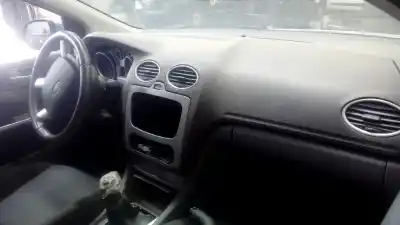 Veicolo di demolizione ford focus lim. (cb4) econetic dell'anno 2010 alimentato g8db