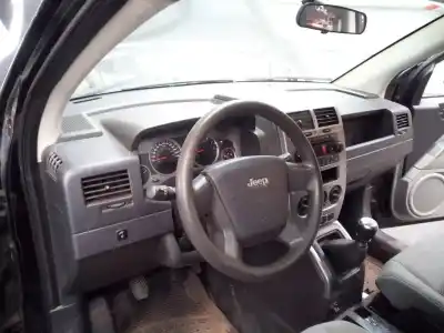 Sloopvoertuig jeep compass limited van het jaar 2006 aangedreven ece