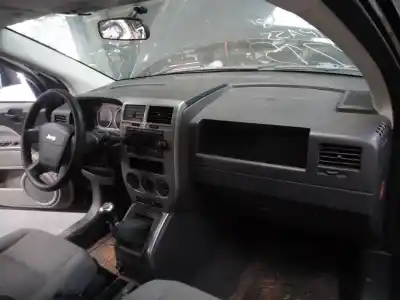 Sloopvoertuig jeep compass limited van het jaar 2006 aangedreven ece