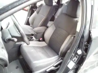 Scrapping Vehicle toyota auris active of the year 2016 powered 8nrfts