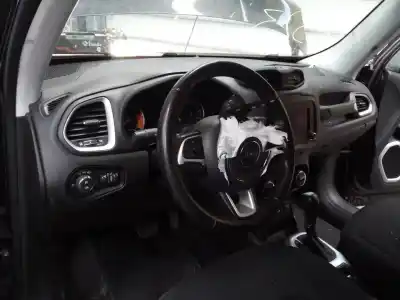 Veículo de Sucata jeep renegade limited 4wd do ano 2016 alimentado ebt