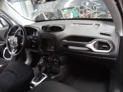 Veículo de Sucata jeep renegade limited 4wd do ano 2016 alimentado ebt