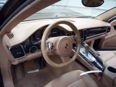 Veículo de Sucata porsche panamera 4 s do ano 2012 alimentado m4840