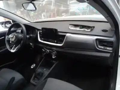 Veículo de Sucata kia stonic (ybcuv) drive do ano 2022 alimentado 