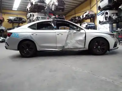 Здавання транспортного засобу SKODA OCTAVIA LIM. (NX3) VRS року 2021 потужний DGEA
