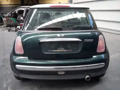 Véhicule à la ferraille mini                                               mini (r50,r53)                                                                                                                                                                                                                                             cooper                                                                                                                                                                                                                                                     de l'année 2003 alimenté w10b16a