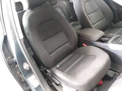 Veicolo di demolizione audi a4 berlina (b8) básico dell'anno 2008 alimentato caga