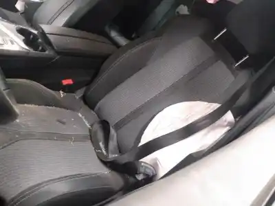 Veicolo di demolizione peugeot 5008 active dell'anno 2023 alimentato yh01