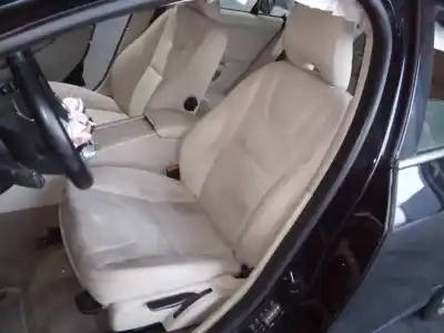 Veículo de Sucata volvo s60 lim. kinetic do ano 2010 alimentado d5204t2