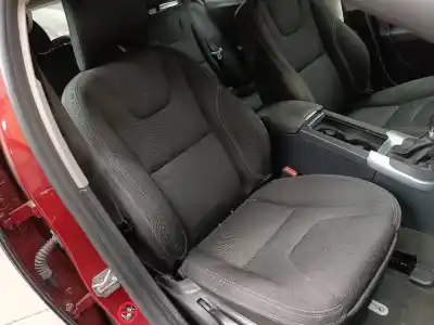 Sloopvoertuig volvo v60 kombi kinetic van het jaar 2014 aangedreven d5204t7
