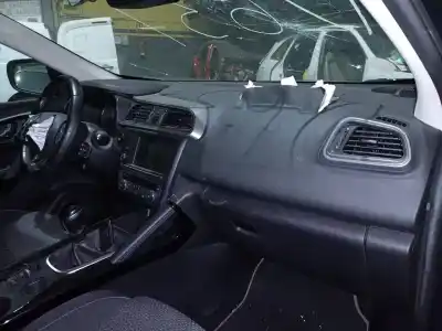 Veículo de Sucata renault kadjar zen do ano 2017 alimentado r9m414